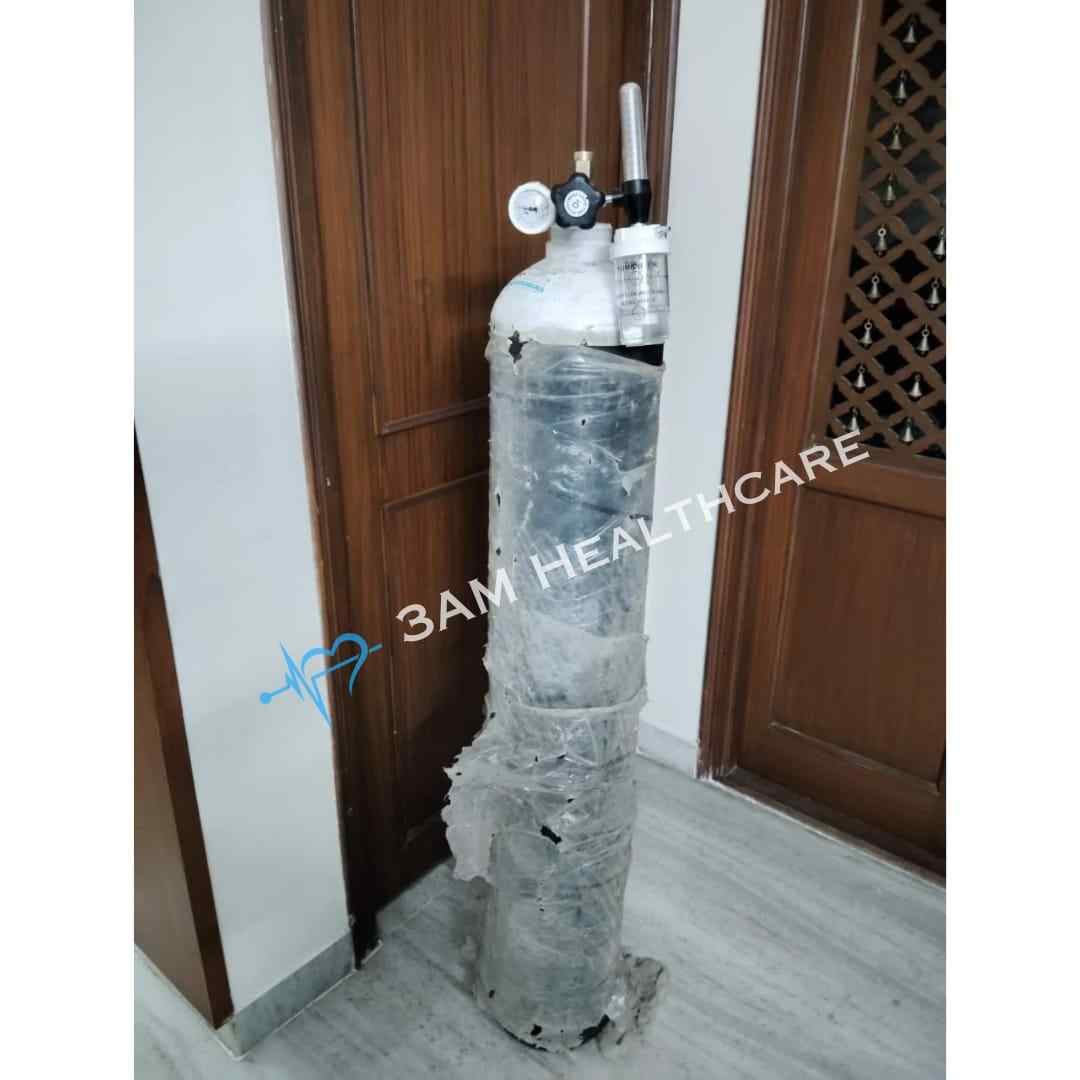 D Type Oxygen Cylinder / Jumbo Oxygen Cylinder (46.5 Liters, Iron)